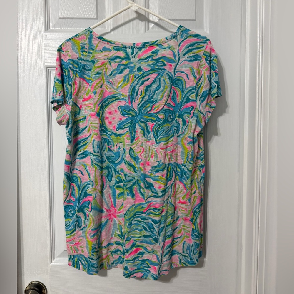 Lilly Pulitzer V-Neck Tee — Pink & Teal Sz L - Picture 4 of 4